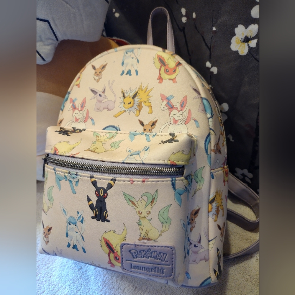 Eveelutions Loungefly mini backpack - Picture 3 of 6